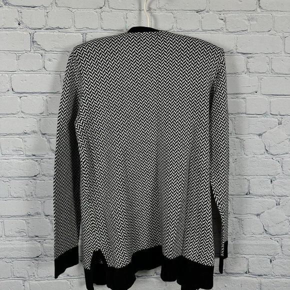 Verve ami‎ Open Front Cardigan Sweater, Size Medium, Black/White Chevron Pattern - Picture 3 of 6
